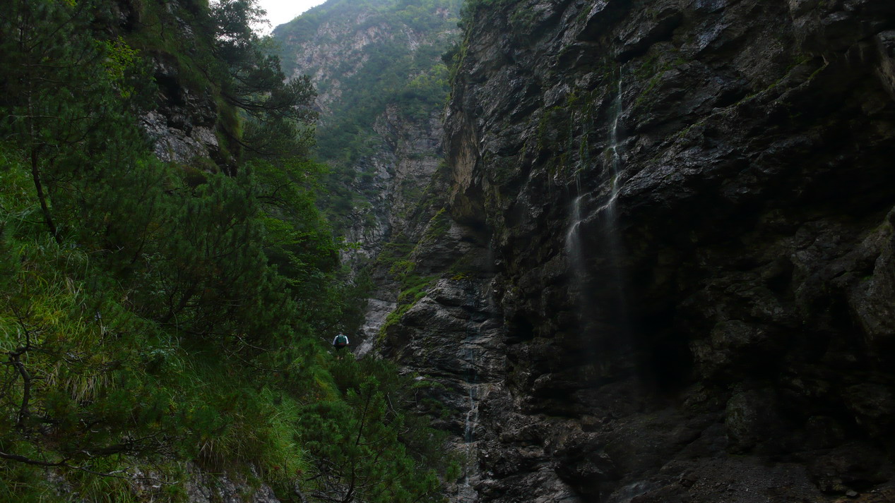 La val de Piero e Schiara nel parco delle dolomiti bellunesi